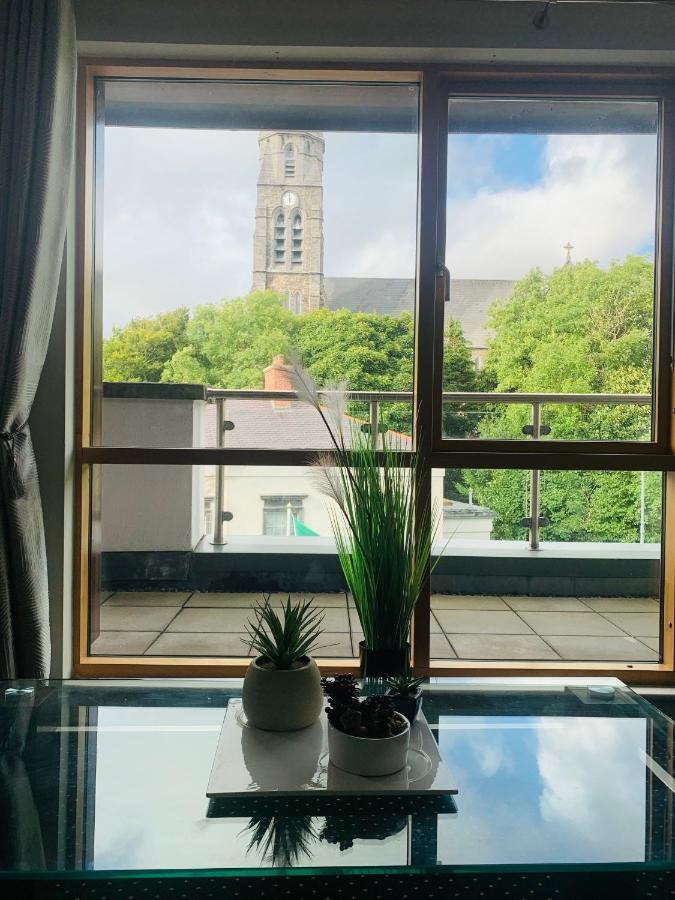 Courthouse View Penthouse 2 Apartment Clifden Bagian luar foto