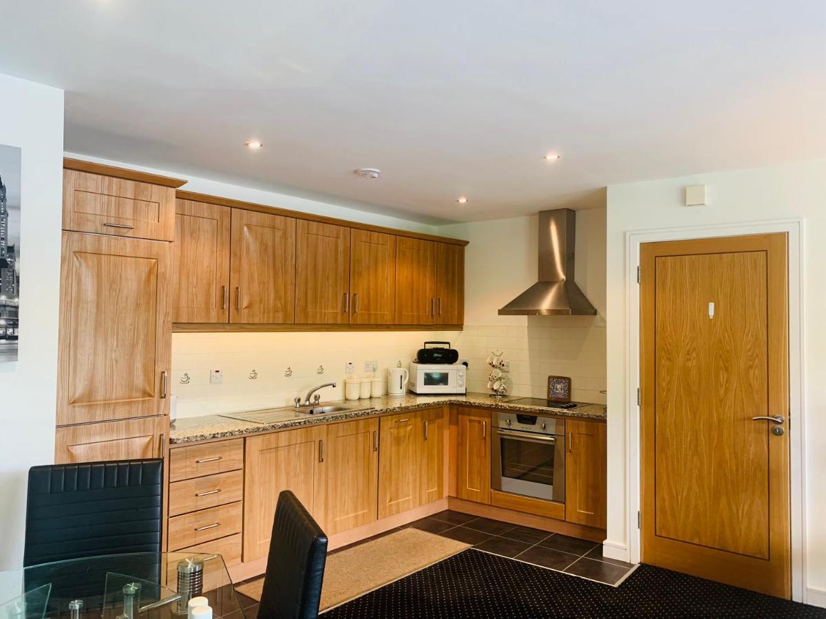Courthouse View Penthouse 2 Apartment Clifden Bagian luar foto