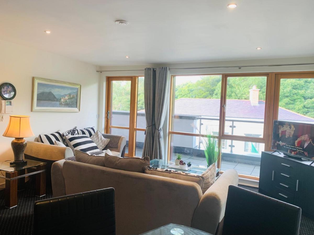 Courthouse View Penthouse 2 Apartment Clifden Bagian luar foto